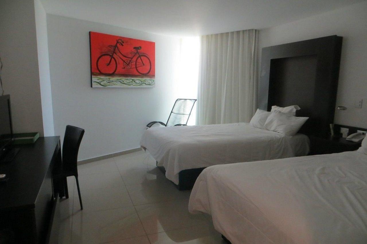 Hotel Wyndham Garden Guadalajara Acueducto Zapopan Exterior foto