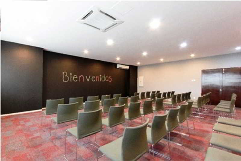 Hotel Wyndham Garden Guadalajara Acueducto Zapopan Exterior foto