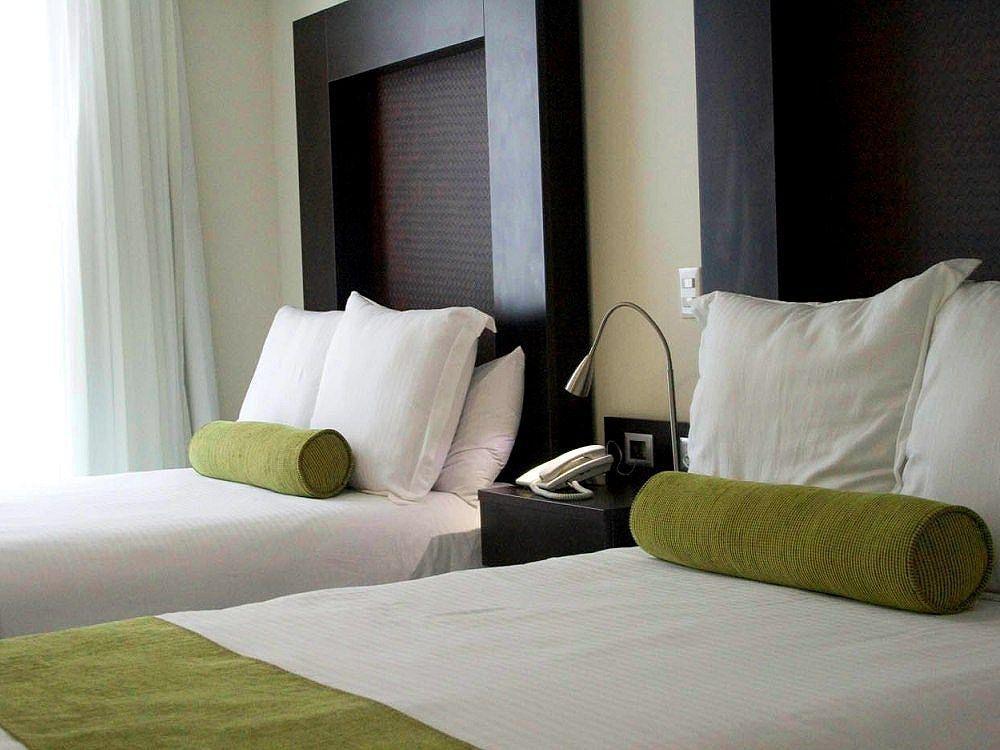 Hotel Wyndham Garden Guadalajara Acueducto Zapopan Exterior foto