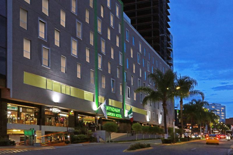 Hotel Wyndham Garden Guadalajara Acueducto Zapopan Exterior foto